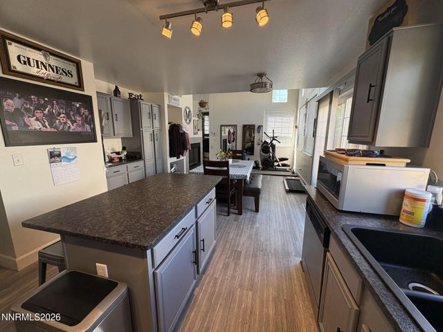 2794 Foxhill Drive, Carson City, NV 89706