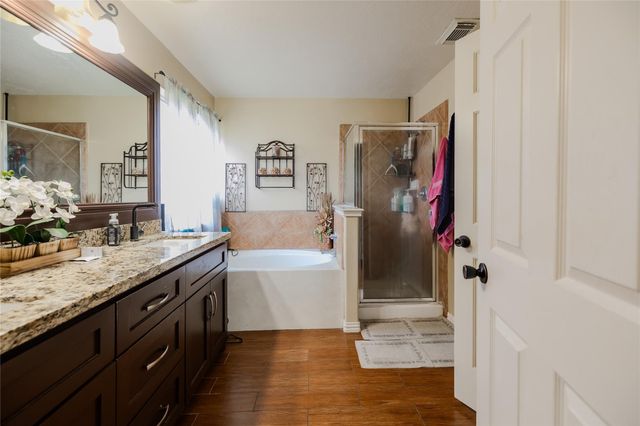 5414 Summer Oak Drive, Pasadena, TX 77505