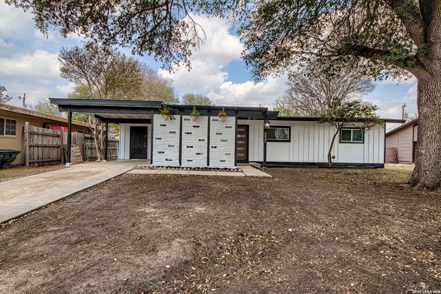 5027 Village Crst, San Antonio, TX 78218