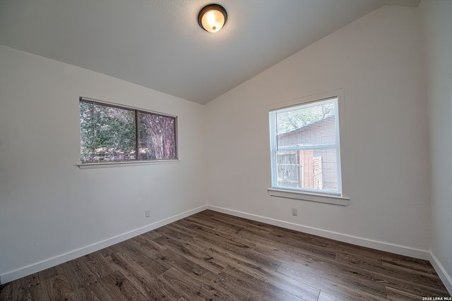 5027 Village Crst, San Antonio, TX 78218