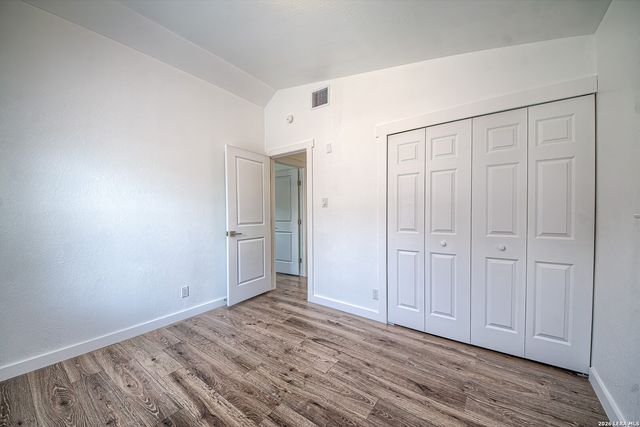 5027 Village Crst, San Antonio, TX 78218