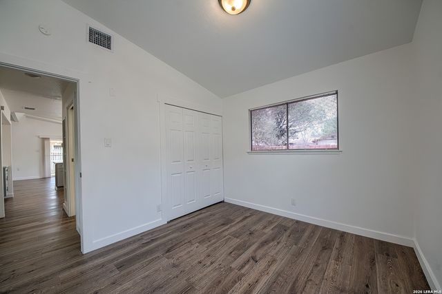 5027 Village Crst, San Antonio, TX 78218