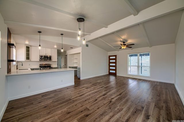 5027 Village Crst, San Antonio, TX 78218