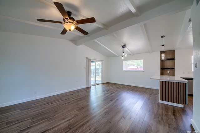 5027 Village Crst, San Antonio, TX 78218