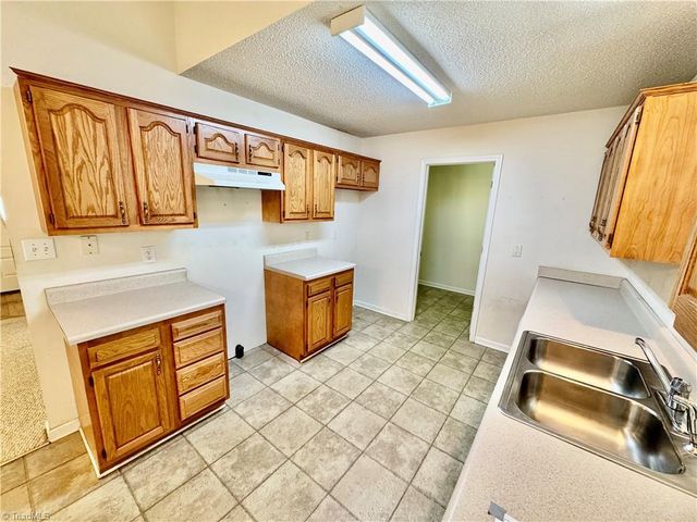 2391 Bellemeade Street, High Point, NC 27263