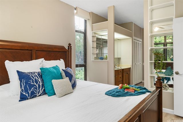 1020 Aoloa Place 311B, Kailua, HI 96734