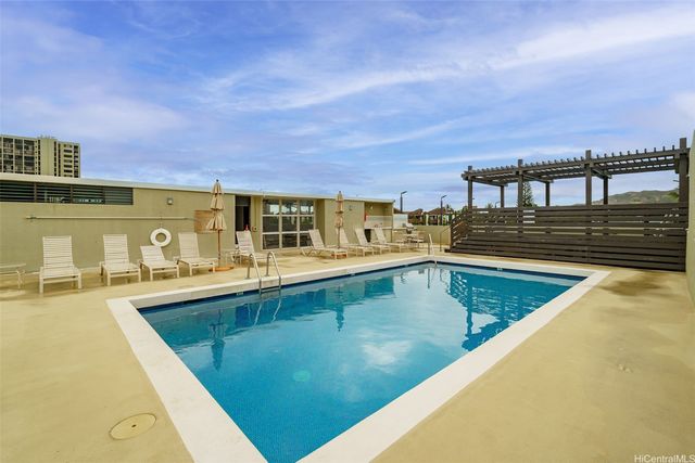 1020 Aoloa Place 311B, Kailua, HI 96734