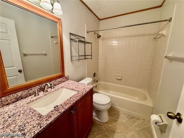 4524 Andover WAY I-204, Naples, FL 34112