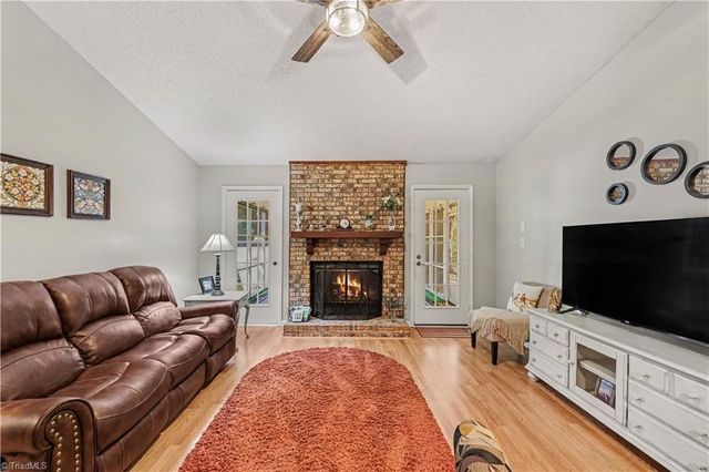 102 Brookhollow Lane, Archdale, NC 27263