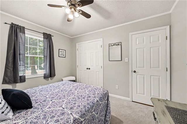 102 Brookhollow Lane, Archdale, NC 27263