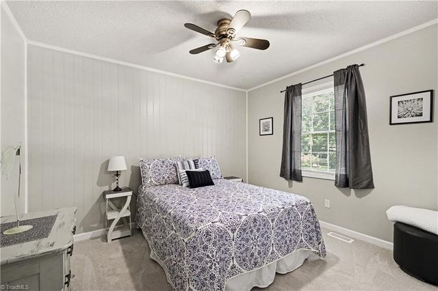 102 Brookhollow Lane, Archdale, NC 27263