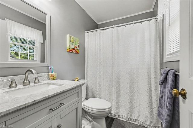 102 Brookhollow Lane, Archdale, NC 27263