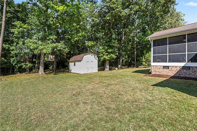 102 Brookhollow Lane, Archdale, NC 27263