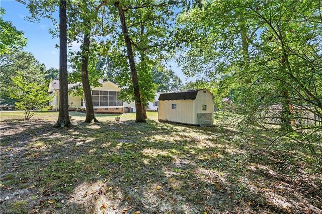 102 Brookhollow Lane, Archdale, NC 27263