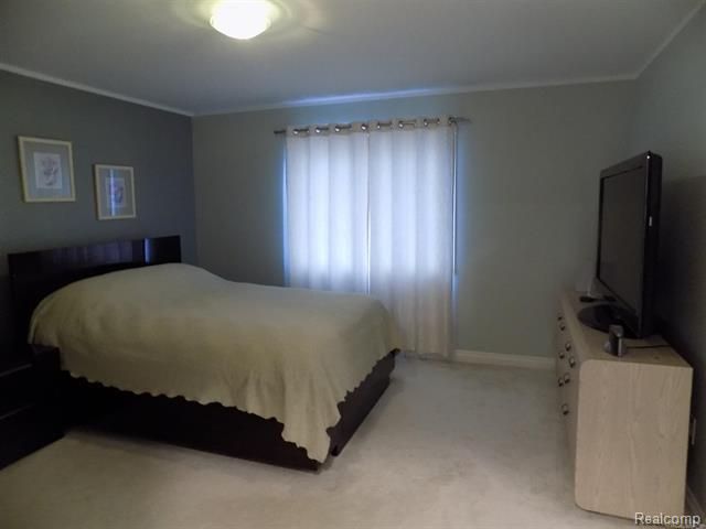 36225 Dominion Circle, Sterling Heights, MI 48310
