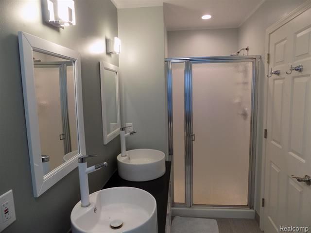 36225 Dominion Circle, Sterling Heights, MI 48310