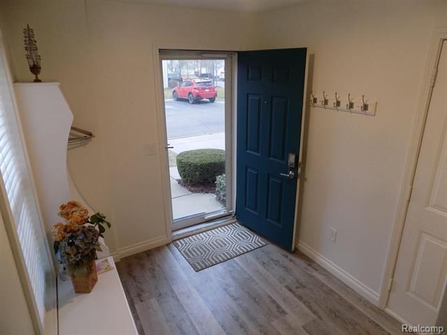 36225 Dominion Circle, Sterling Heights, MI 48310