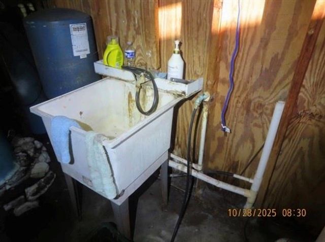 5889 NE 2nd St, Okeechobee, FL 34974