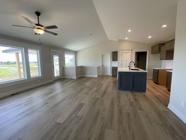 1973 E Limestone St, Andover, KS 67002