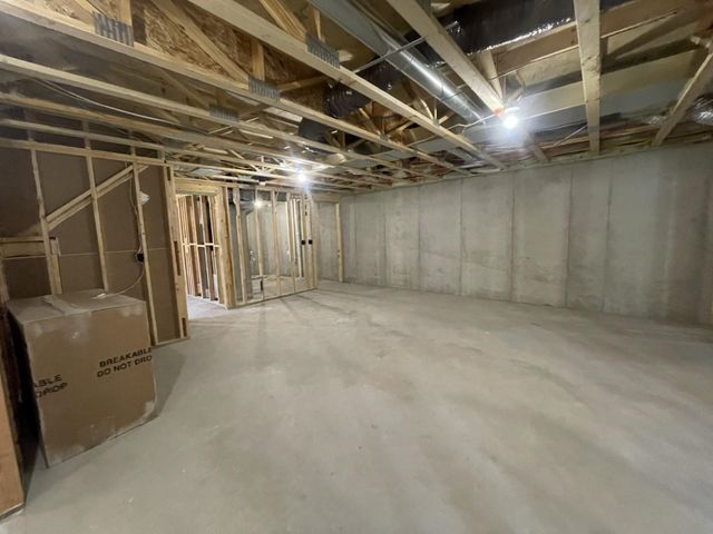 1973 E Limestone St, Andover, KS 67002