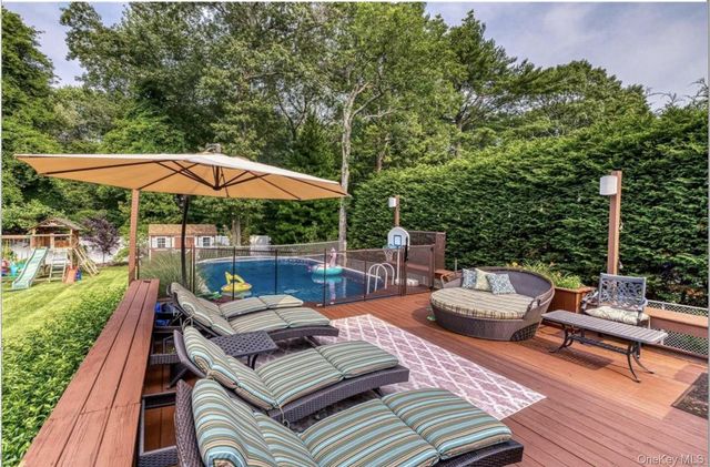 159 East Drive, Massapequa, NY 11758