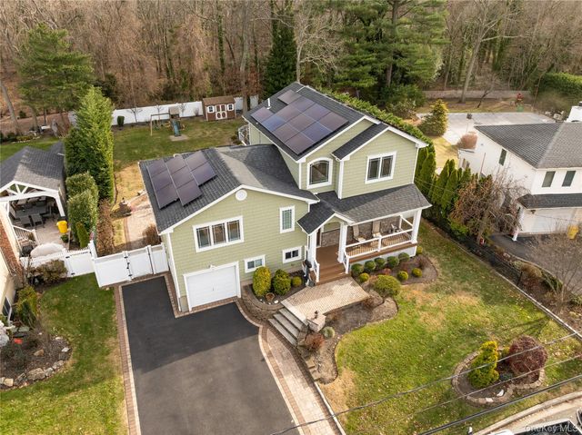 159 East Drive, Massapequa, NY 11758
