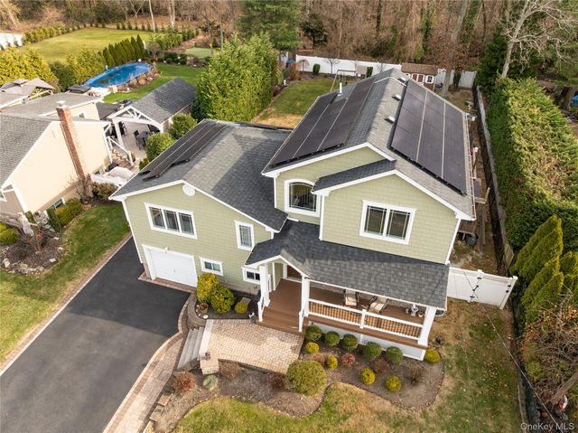 159 East Drive, Massapequa, NY 11758