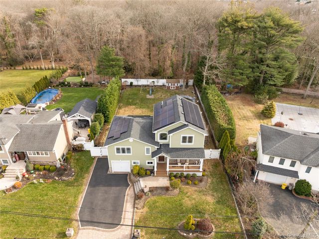 159 East Drive, Massapequa, NY 11758
