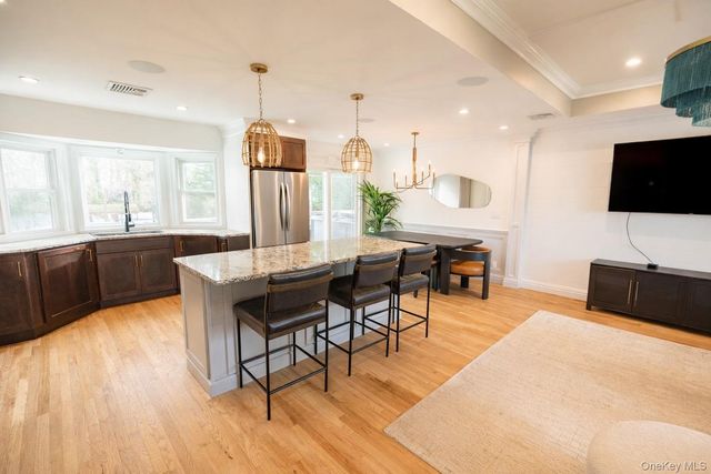 159 East Drive, Massapequa, NY 11758