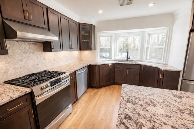 159 East Drive, Massapequa, NY 11758