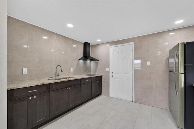 1703 E IDELL STREET, Tampa, FL 33604