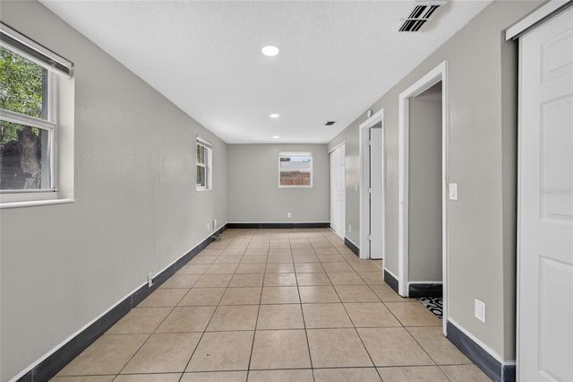 1703 E IDELL STREET, Tampa, FL 33604
