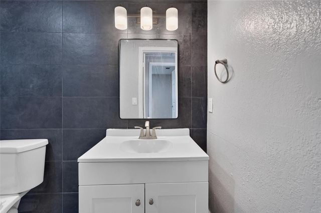 1703 E IDELL STREET, Tampa, FL 33604