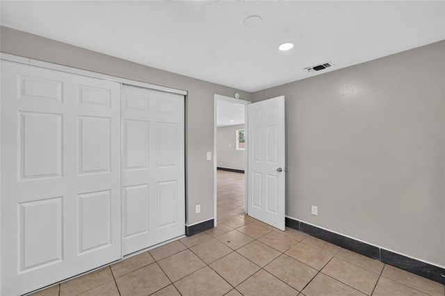 1703 E IDELL STREET, Tampa, FL 33604