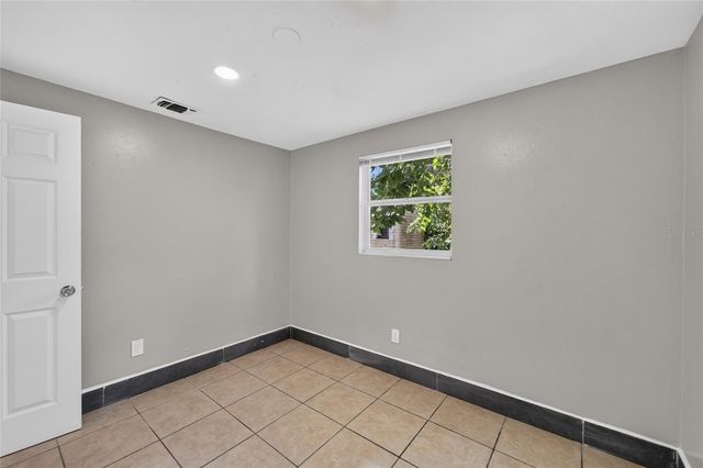 1703 E IDELL STREET, Tampa, FL 33604