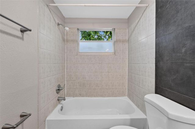 1703 E IDELL STREET, Tampa, FL 33604