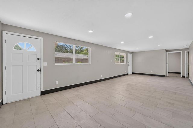 1703 E IDELL STREET, Tampa, FL 33604