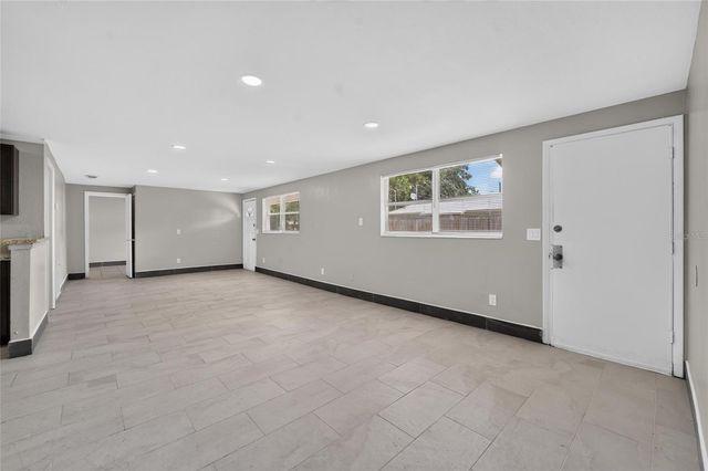 1703 E IDELL STREET, Tampa, FL 33604