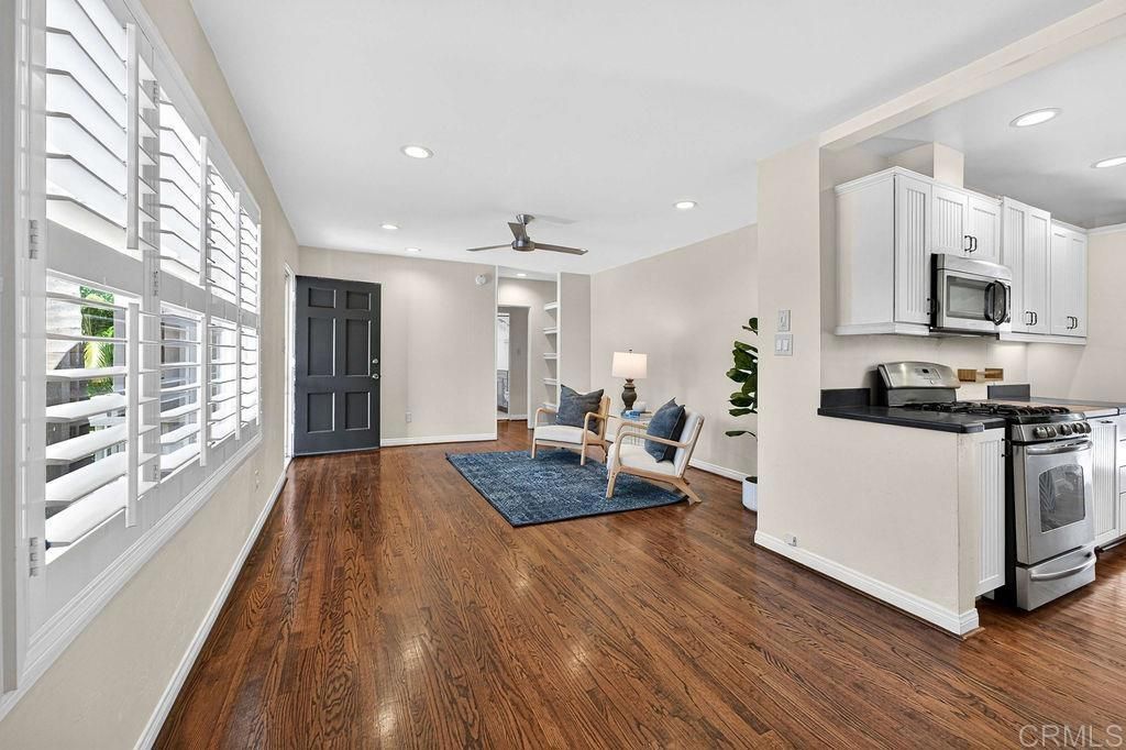 Image 14 of property listing at 1905 Catalina Boulevard, San Diego, CA 92107