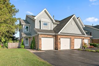 16705 Paxton Avenue, Tinley Park, IL 60477