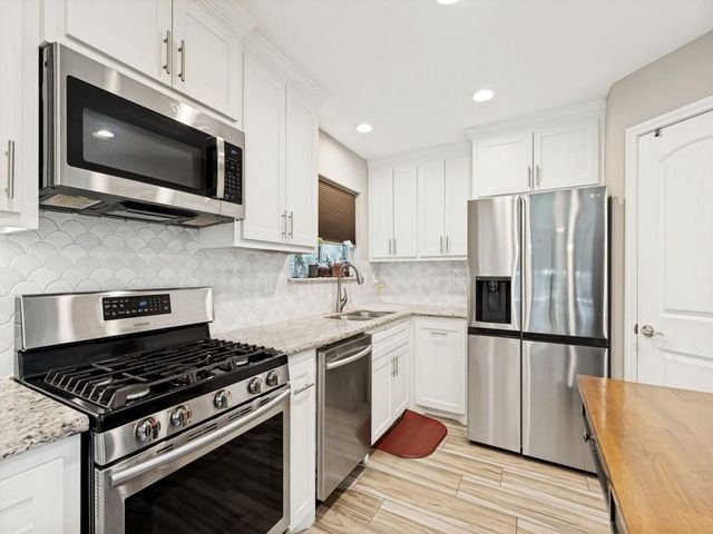 407 Lilly Boulevard, Conroe, TX 77301