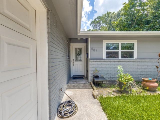 407 Lilly Boulevard, Conroe, TX 77301