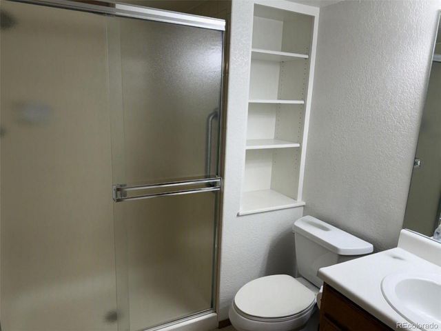 9181 W 7th Avenue, Lakewood, CO 80215
