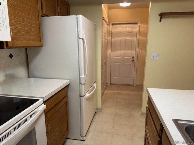 9181 W 7th Avenue, Lakewood, CO 80215