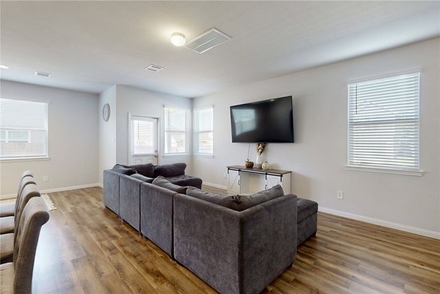 966 Harper Lane, Bryan, TX 77803