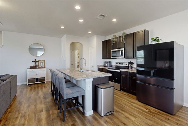 966 Harper Lane, Bryan, TX 77803