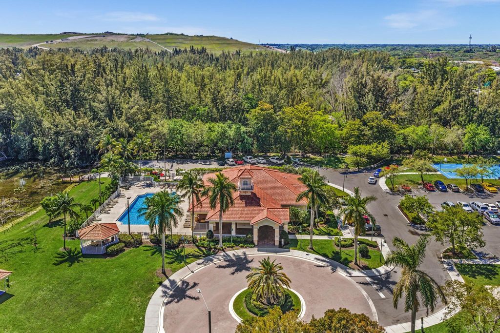 4709 SW 13th Court, Deerfield Beach, FL 33442