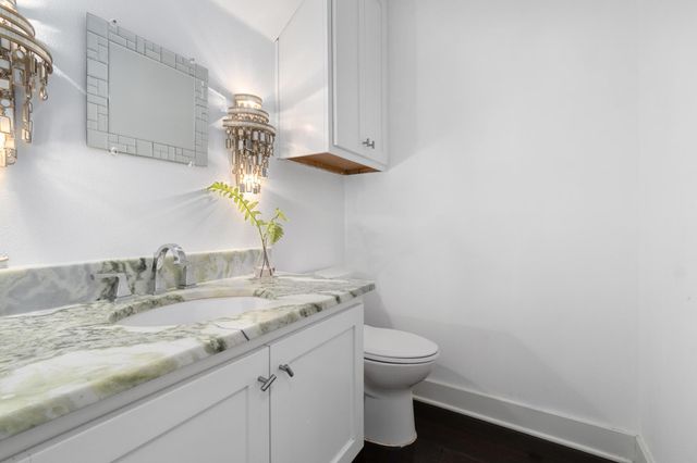 1800 Northwood RD, Austin, TX 78703