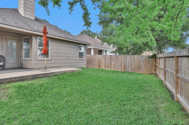 106 Snug Harbor Drive, Conroe, TX 77356