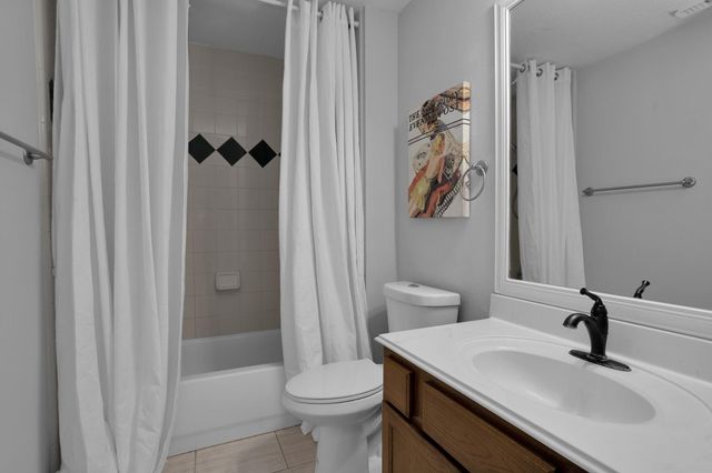 106 Snug Harbor Drive, Conroe, TX 77356